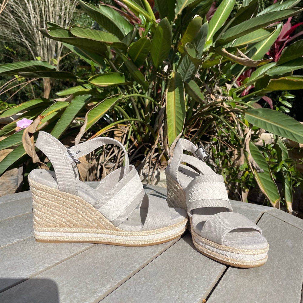 TOMS heels